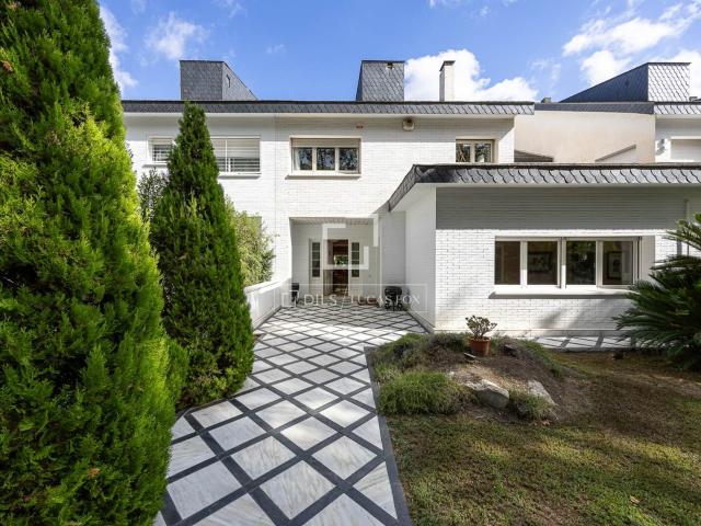 Ubicada en uno de los sectores más exclusivos y codiciados d. 592m² Barcelona