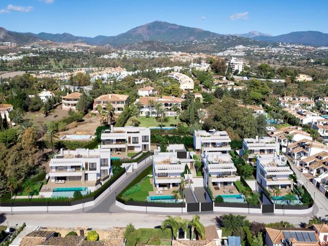 Ubicadas en la exclusiva zona de Atalaya, en Estepona, estas. 468m² Estepona