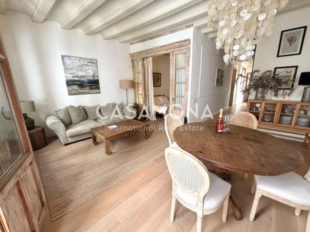 Ubicado en el corazón del histórico Barrio Gótico de Barcelo. 70m² Barcelona