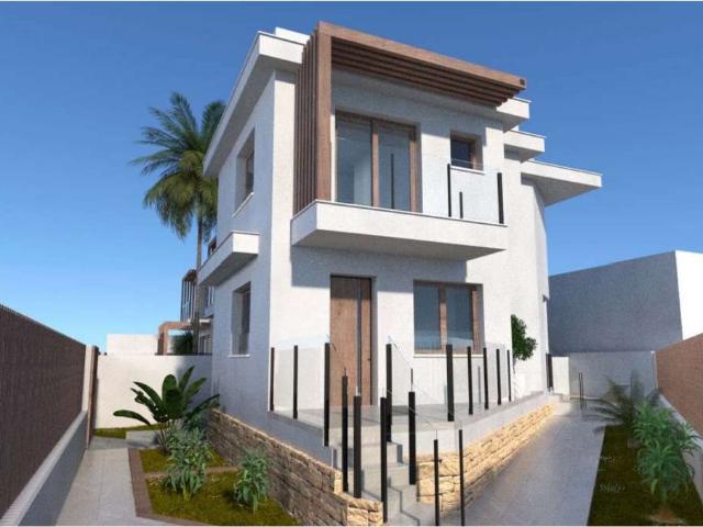 Ubicado en el encantador municipio de Los Alcázares, este ad. 192m² Los Alcázares
