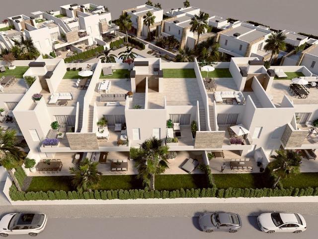 Ubicado en el prestigioso entorno de La Finca Golf, este exc. 74m² Lomas de la Juliana