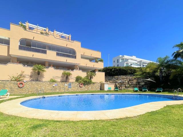 Ubicado en la cotizada y tranquila zona de Doña Julia Golf. 112m² Casares