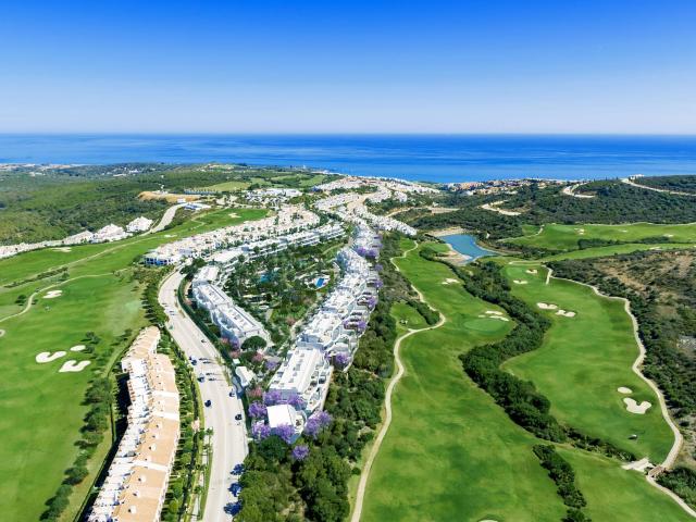 Ubicado en la exclusiva zona de La Alcaidesa, este residenci. 151m² La Alcaidesa