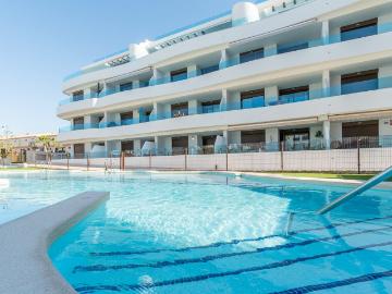 Ubicado en la hermosa Orihuela Costa, este exclusivo conjunt. 307m² Flamenca