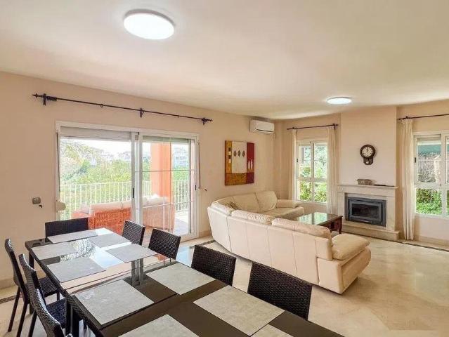 Ubicado en la prestigiosa zona Cerrado del Aguila de Mijas. 229m² Mijas