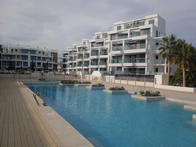 Ubicado en la hermosa localidad de Dénia, este conjunto resi. m² Bovetes