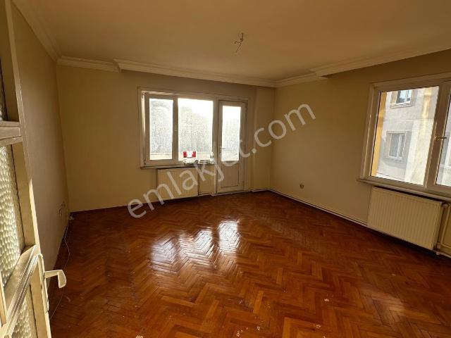 Çubukluda Sitedeesyasiz&esyali 110m2 Kiralık Daire