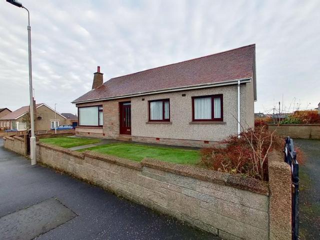 Ugiebank Place, Buchanhaven. 3 bed detached house to rent £950 pcm £219 pw