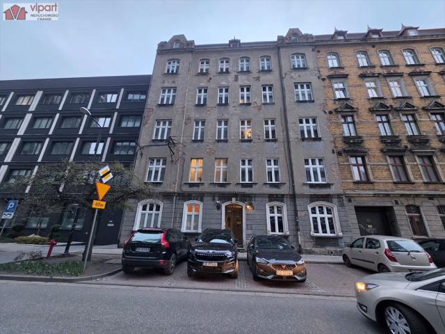 Udział w historycznej kamienicy w centrum Katowic – 12 lokali