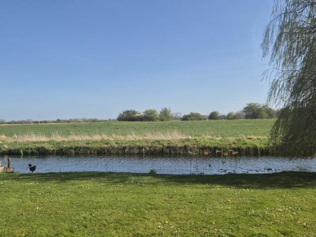 Ufergrundstück auf Eigenland in Heidkate, nahe Strand