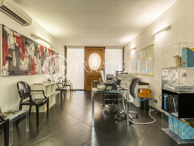 Ufficio di Prestigio Ristrutturato nel Centro di Firenze 215m² Firenze