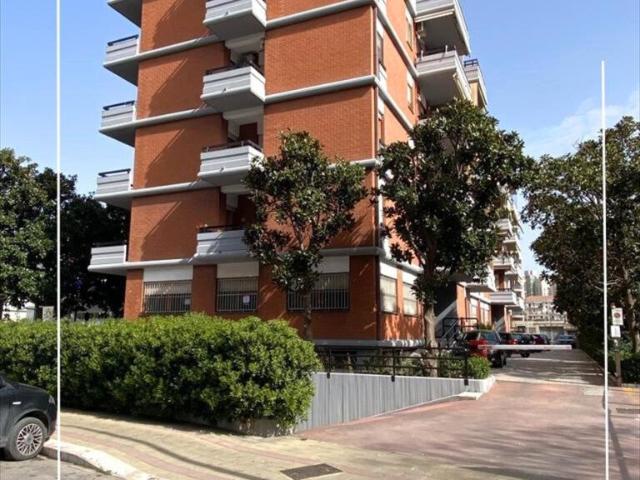 Ufficio quadrilocale 100mq