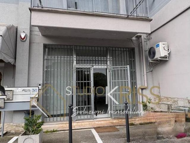 Ufficio 6 vani 225mq