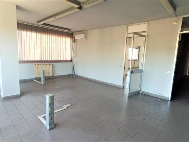 Ufficio 7 vani 300mq