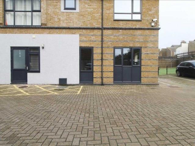 Ufton Lane, Sittingbourne ME10, 1 bed flat to rent, £825 pcm | PrimeLocation