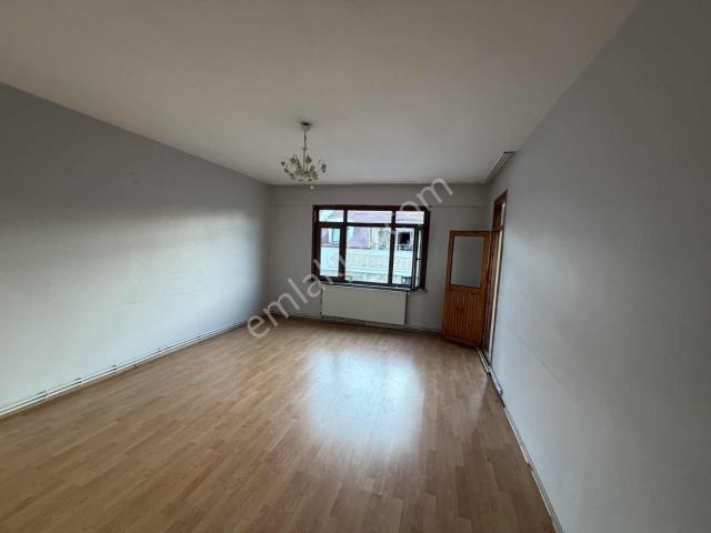 Şükrübey Metrobüs Durağına Yakın Kiralık Daire 2+1