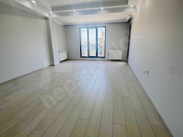 ŞÜKRÜBEY'DE GÖL MANZARALI 3+1 LÜX SIFIR LÜX KİRALIK DAİRE.