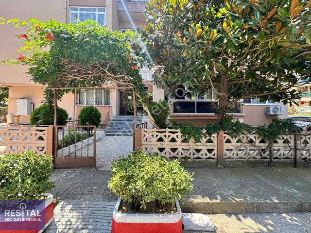 Şükraniye Mahallesi Merkezi Konumda Bakımlı Satılık 2+1 Daire