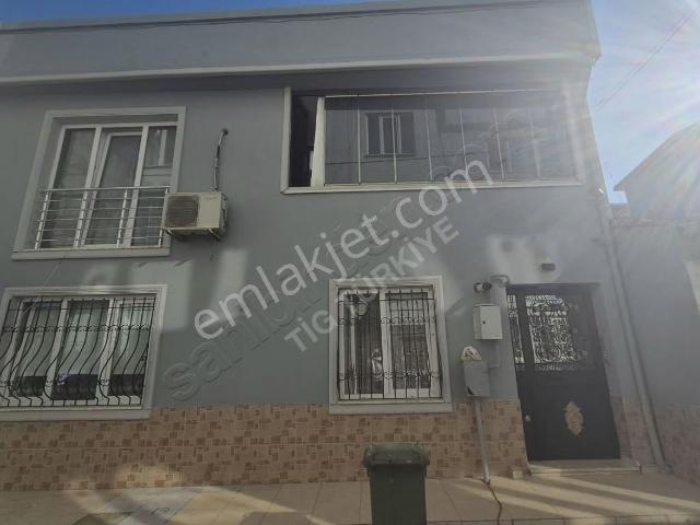 Şükraniye Satılık 2 Katlı Kat Mülkiyetli Müstakil Ev