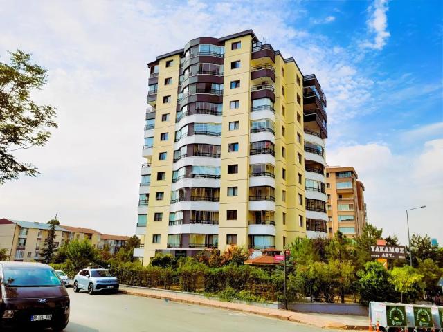 Çukurambar Budapeşte Caddesinde 4+2 Manzaralı Dubleks Daire