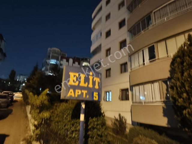 Çukurambarın Göbeğinde Satılık Arakat 4+1 Lüks Daire