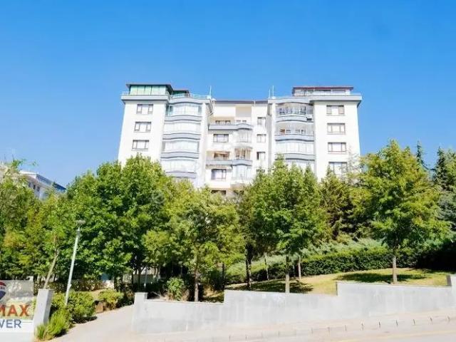 Çukurambarın Merkezinde Satılık 4+1 Geniş Daire Harika Bir Konum