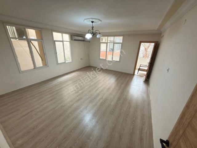 çukurova Beyazevler Mah. Kiralık 3+1 Daire Kaktüs Kafe Karşısı
