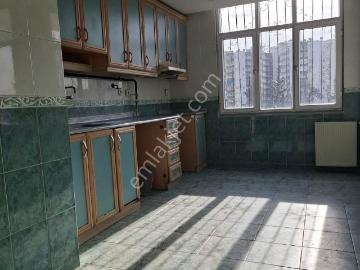 Çukurova Kiralık Toros Mah. Zeki Usta Kebap Karşısı D. Gazlı Geniş Fırsat Daire