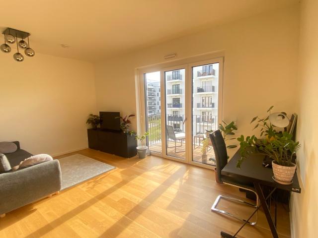 uiet and central newly built flat