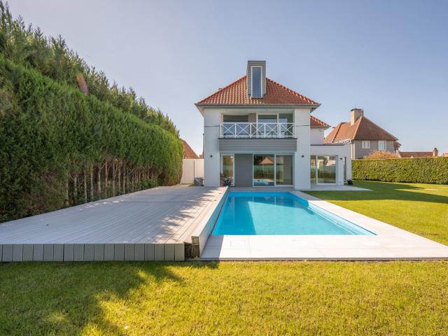 Uitzonderlijk alleenstaande villa te huur aan de rand van he