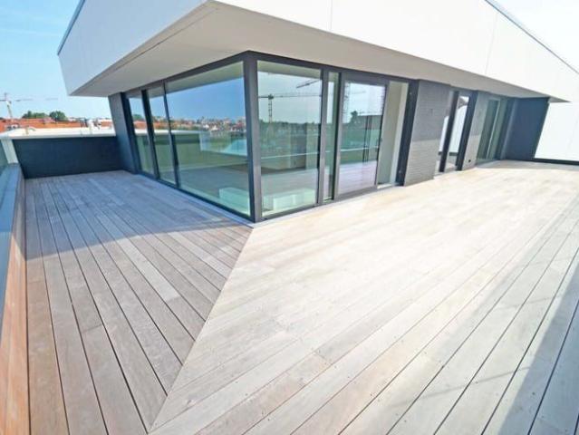 Uitzonderlijk hoekappartement in Duinenwater met terras van