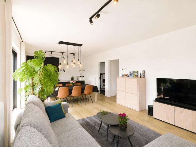 Uitzonderlijk 2 slk. app. met ruim terras & ondergronds: P+B