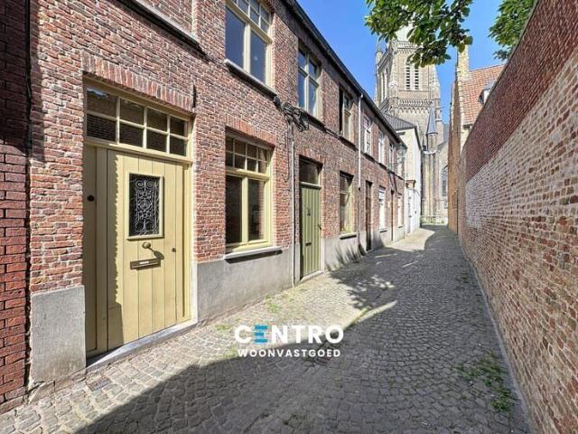 Uiterst CHARMANT gelegen woning met 3 slpks en ZUIDger. t.