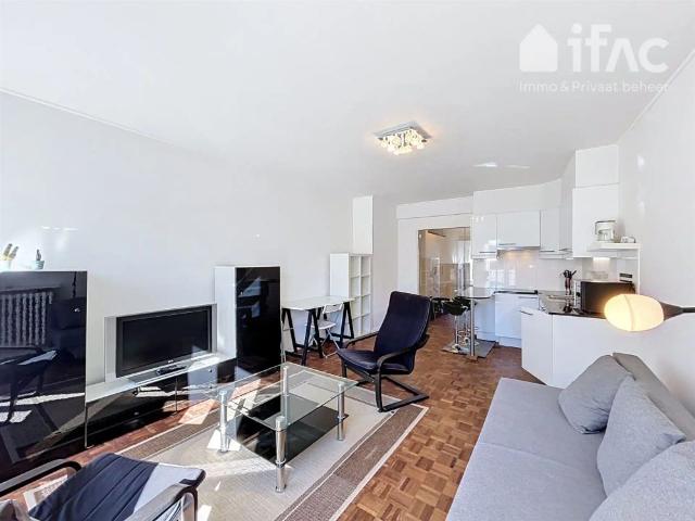 Uitstekend gelegen en gemeubeld 1 slaapkamer appartement
