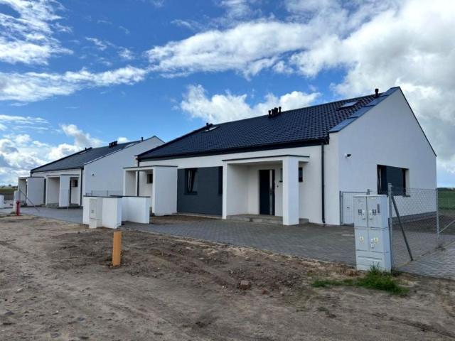 UL.OTUSZ, PARTEROWY, FUNKCJONALNY, Z DUŻYM OGORDEM 86,66 m², Buk