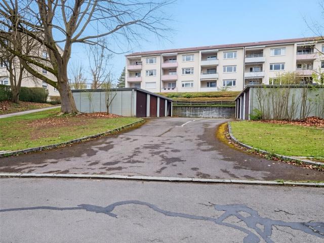 Ulm Böfingen+ Schicke Etagenwohnung mit guter Aufteilung, Garage und Grünblick.