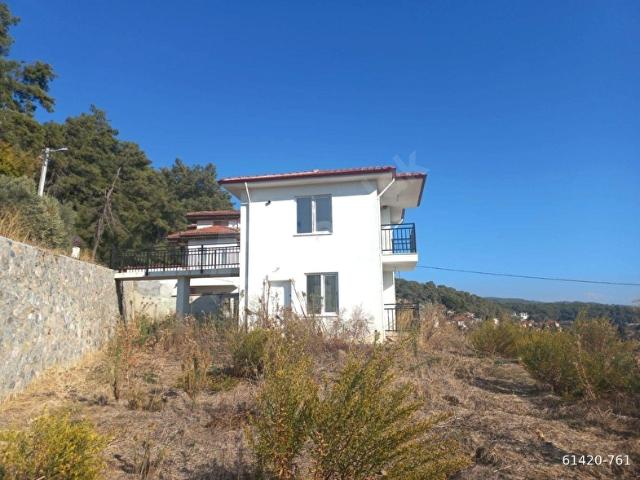 ULA ATAKÖYDE 366 M2 ARSA İÇİNDE 2 AD. 1+1 DAİRE