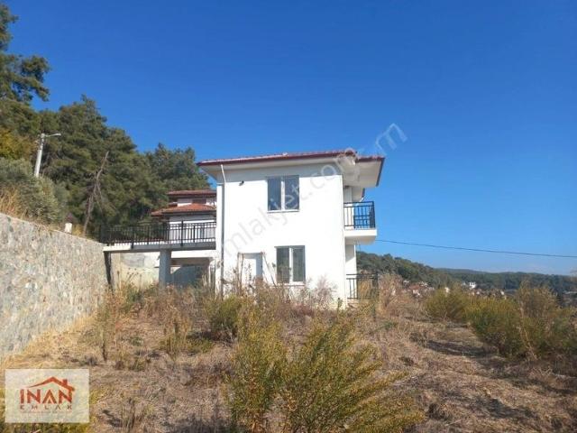 Ula Ataköyde 366 M2 Arsa İçinde 2 Ad. 1+1 Daire