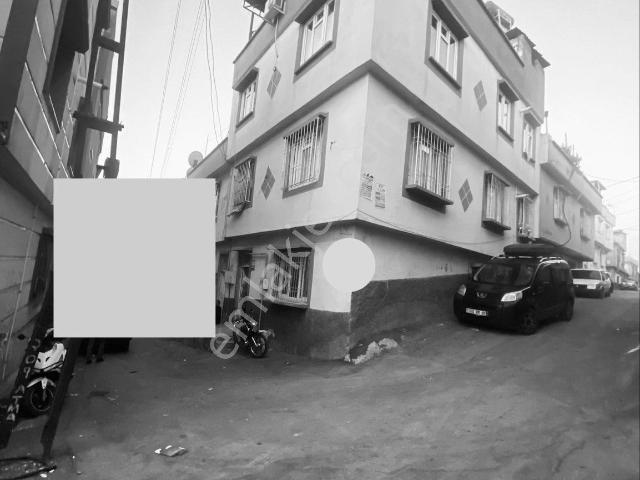 Ulaş Da 90m 3 Katlı,d.gazlı, Temiz,ferah,k.başı Ev