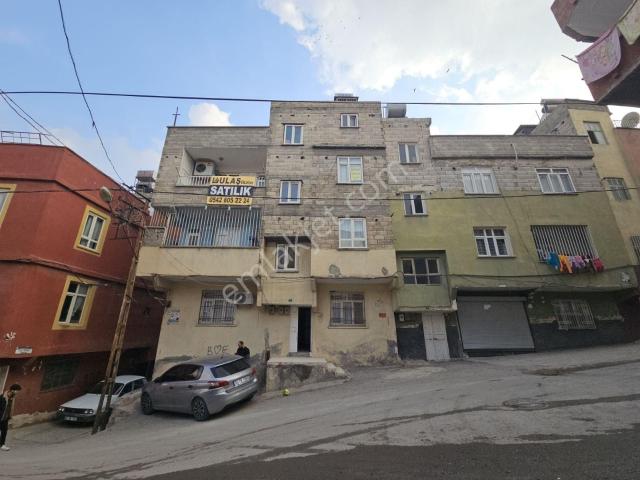 Ulaş Emlaktan Akşemsettin Mah.de Komple Satılık Bina