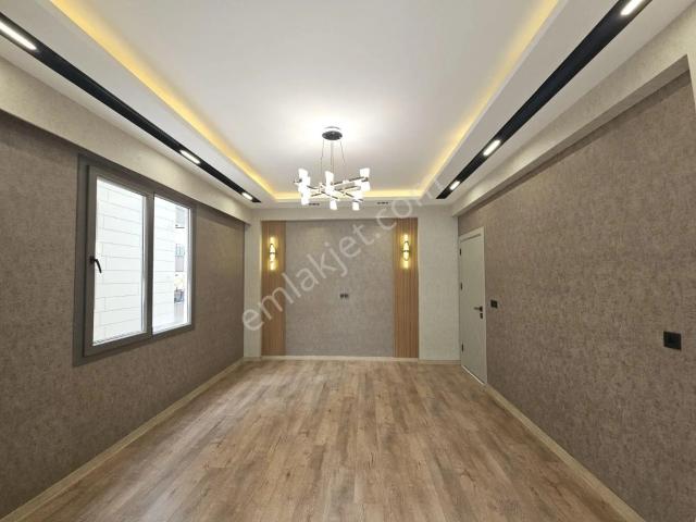 Ulaş Emlaktan Atakent Emniyet Müd Karşısı İnşaattan 2+1 Daireler