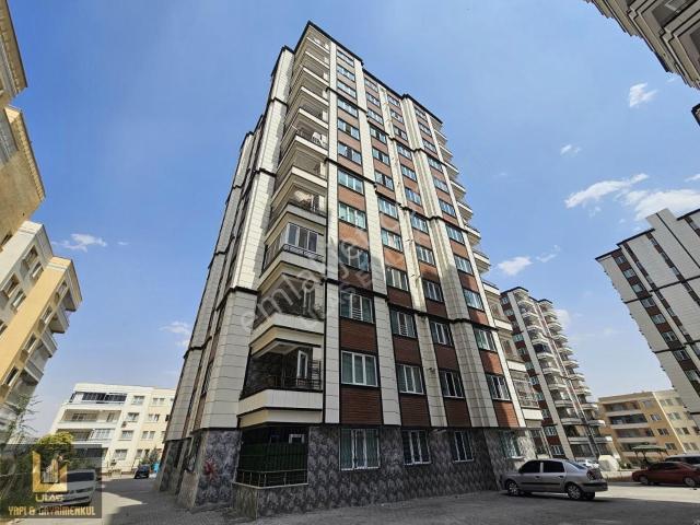 Ulaş Emlaktan Şehri Sade Sitesinde 2+1 Uygun Daire