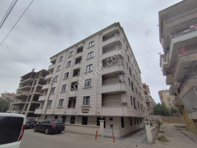 Ulaş Emlaktan Şehrin Merkezinde Güvenç Rezidans 1+1 Eşyalı Daire
