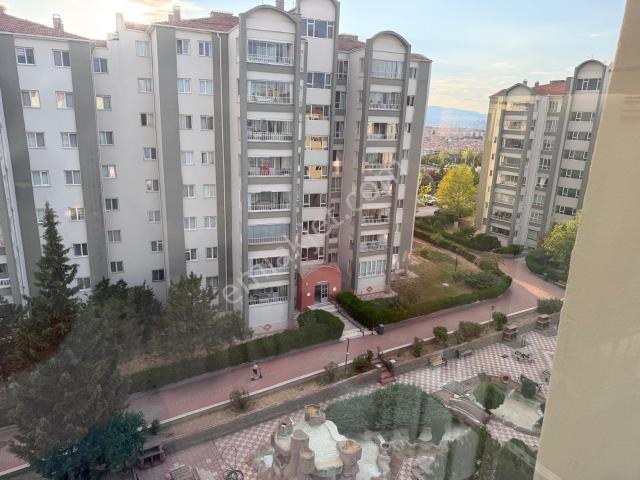 Ulaş Emlak Elvankent Merkezde Site İçi Çift Asansörlü