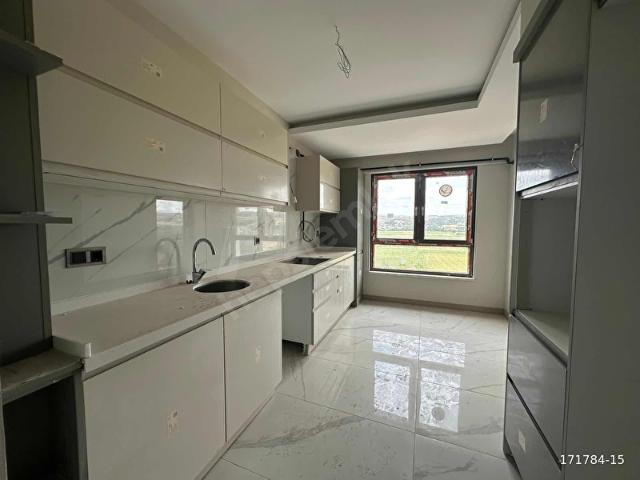 ULAŞ EMLAK LOTUS 18 SİTE İÇERİSİNDE 135 M SON 1 ADET DAİRE