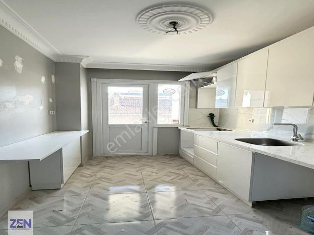 Ulaşıma Yakın Geniş M2 3. Katta Balkonlu 2+1 Kiralık Daire