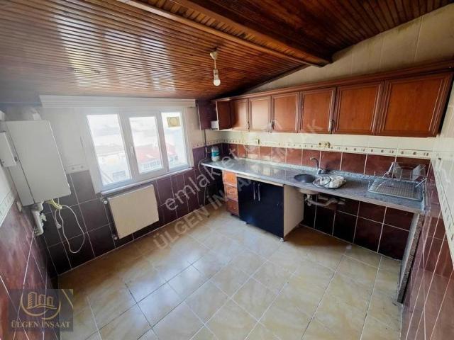 Ülgen İnş Esentepe Mah Kiralık 2+1 Çatı Katı