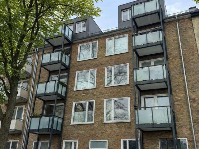 ULI VOGELER GmbH ALSTERNAH. STADTPARKNAH. 3 Zimmer Erdgeschosswohnung mit Südbalkon