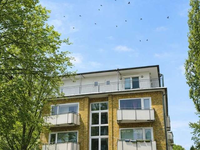 ULI VOGELER GmbH INVESTIEREN MIT WEITBLICK PENTHOUSE IM 4. OG