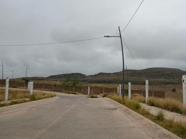 Lote de 120 m² con acceso a la Vía Alterna